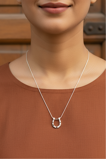 Horseshoe Pendant + Chain