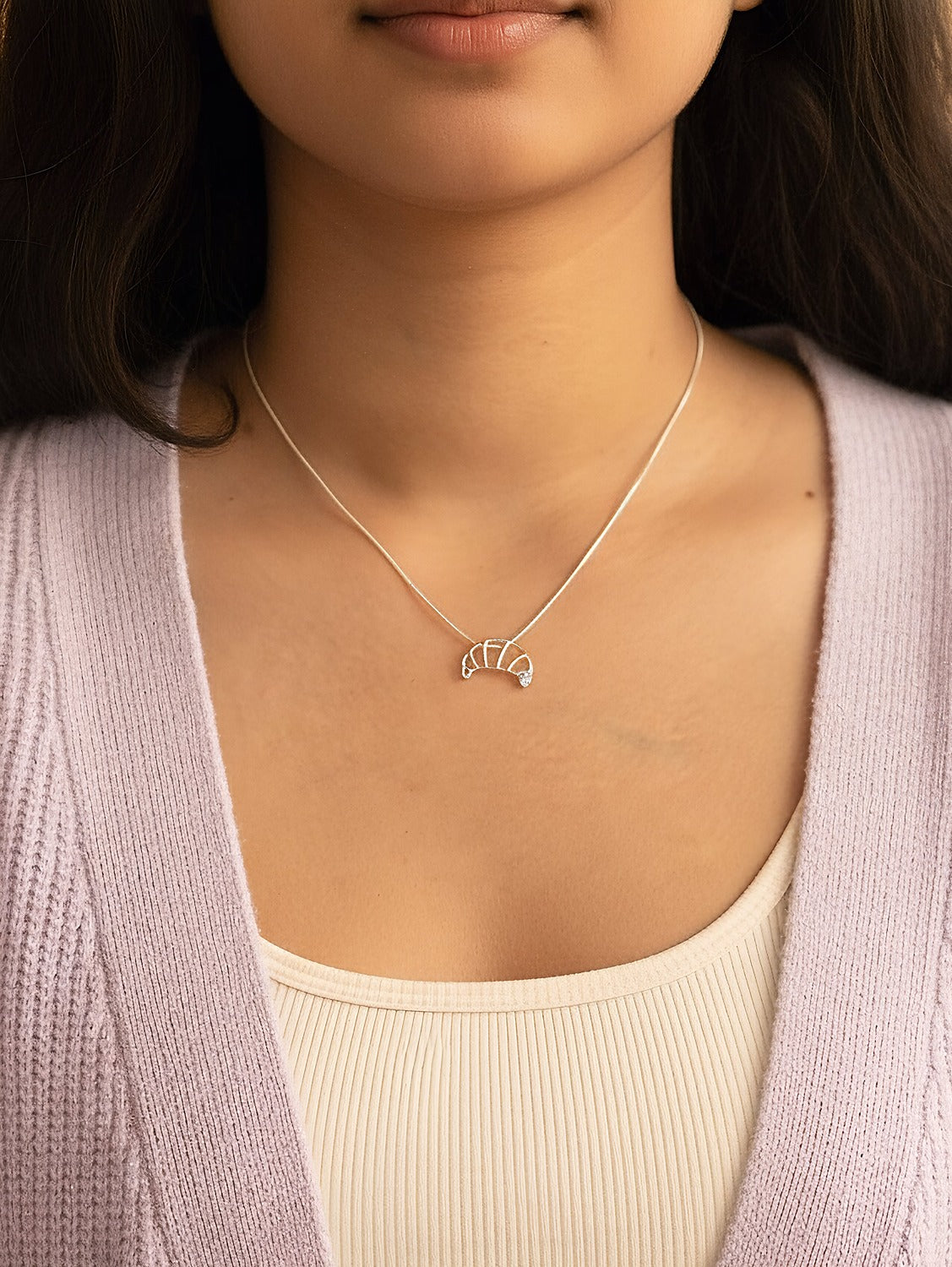 Croissant Pendant +Chain