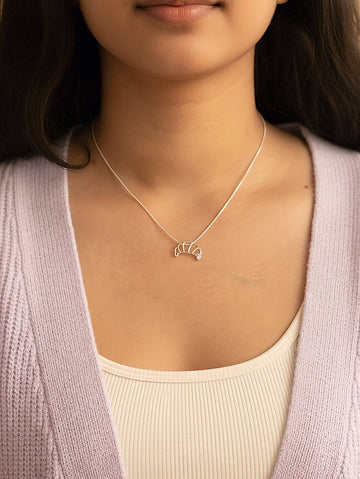 Croissant Pendant +Chain