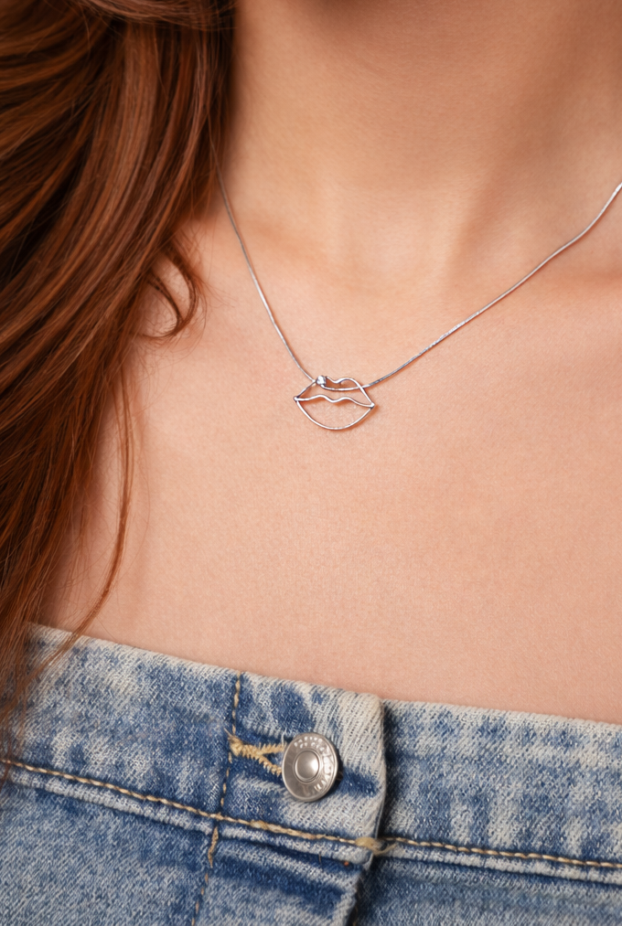 Lips Emoji Necklace